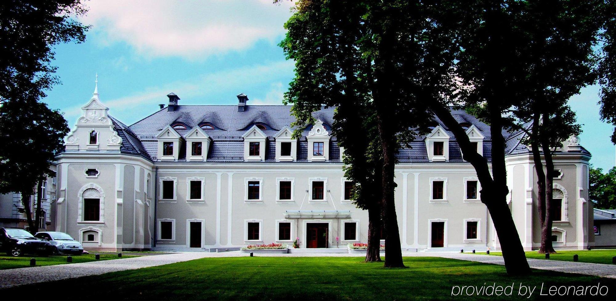 Hotel Zamek Lubliniec Exteriör bild