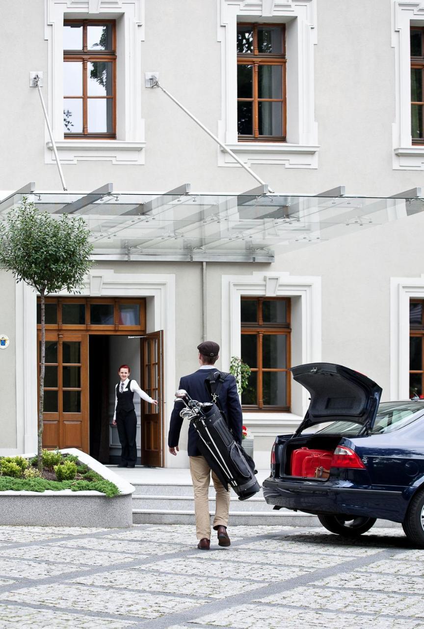 Hotel Zamek Lubliniec Exteriör bild