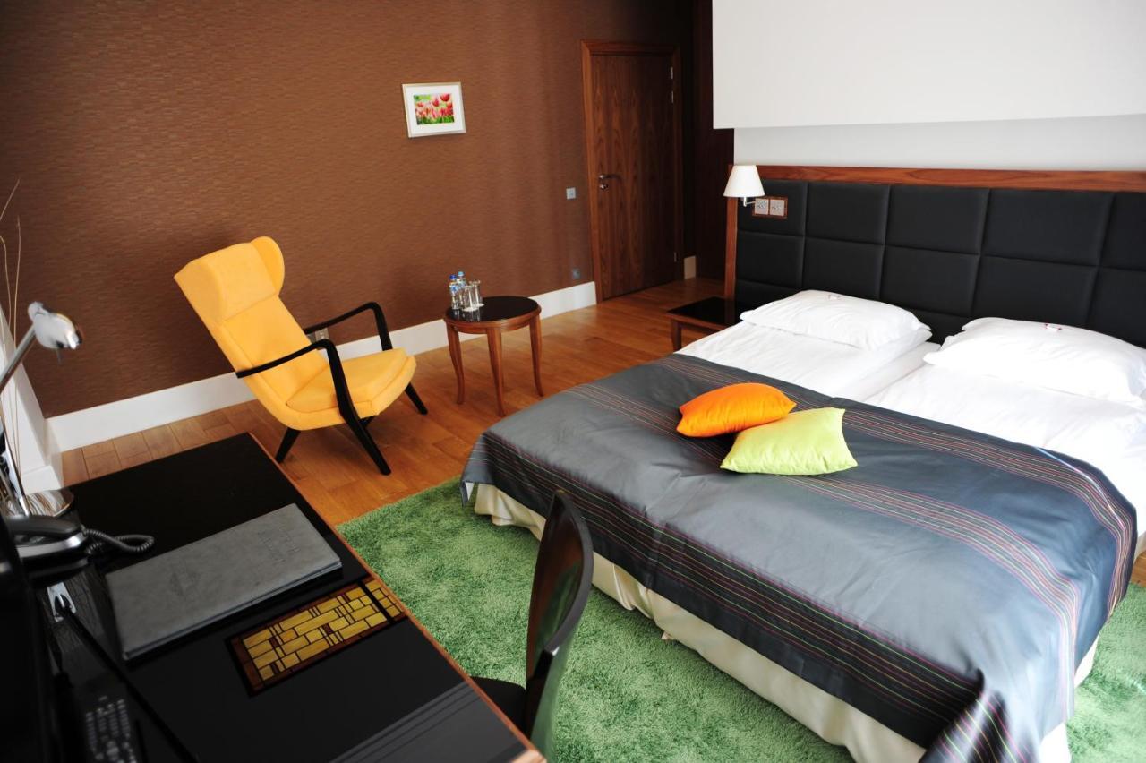 Hotel Zamek Lubliniec Exteriör bild